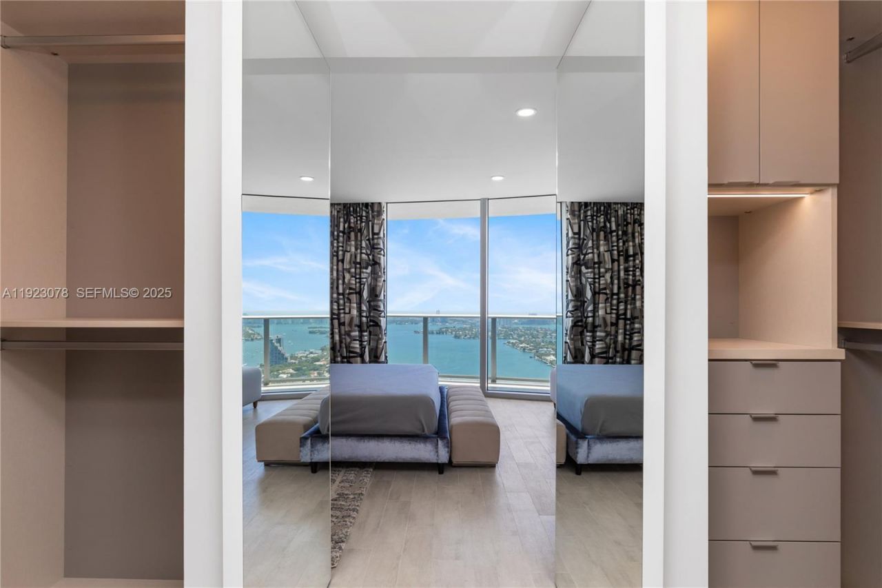 488 NE 18th St, Unit 5012, Miami, FL 33132 Photo