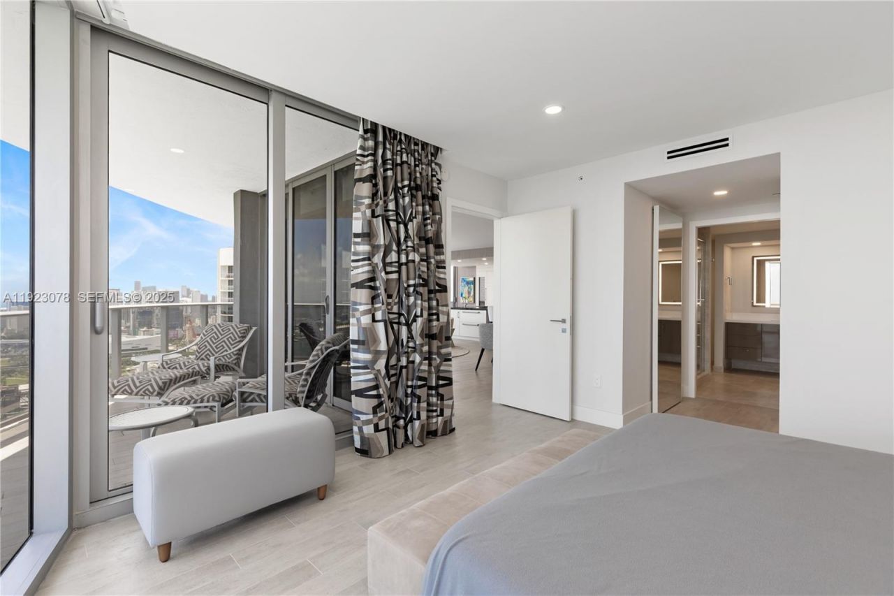 488 NE 18th St, Unit 5012, Miami, FL 33132 Photo