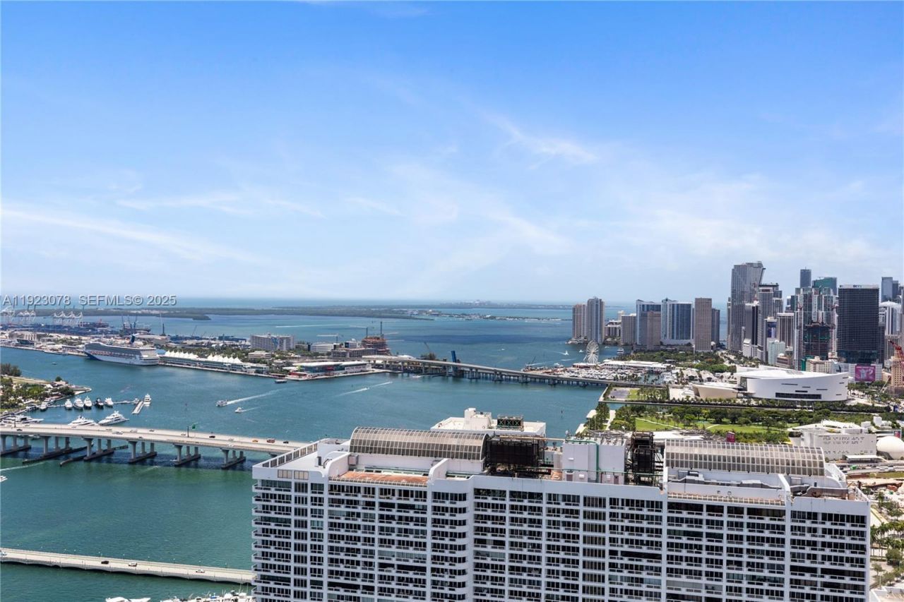 488 NE 18th St, Unit 5012, Miami, FL 33132 Photo