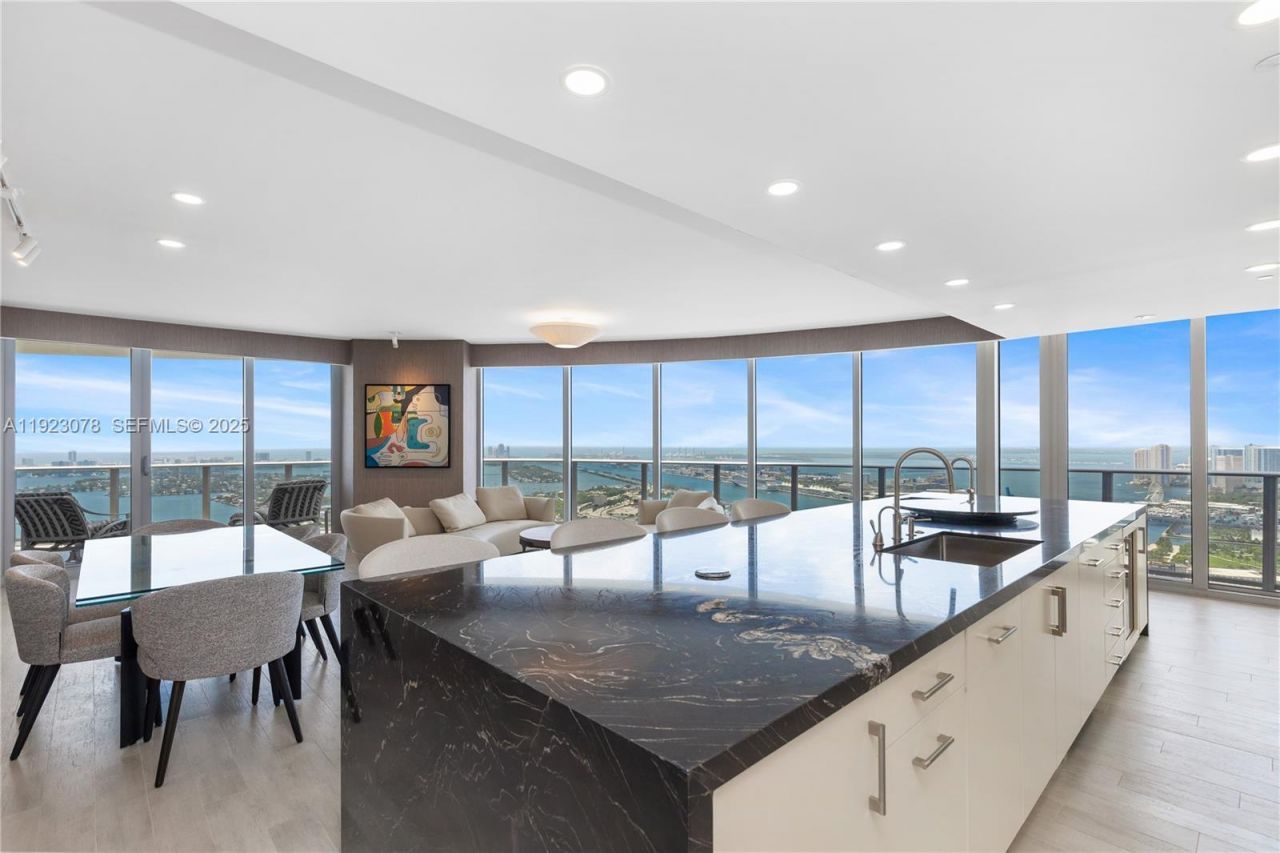 488 NE 18th St, Unit 5012, Miami, FL 33132 Photo