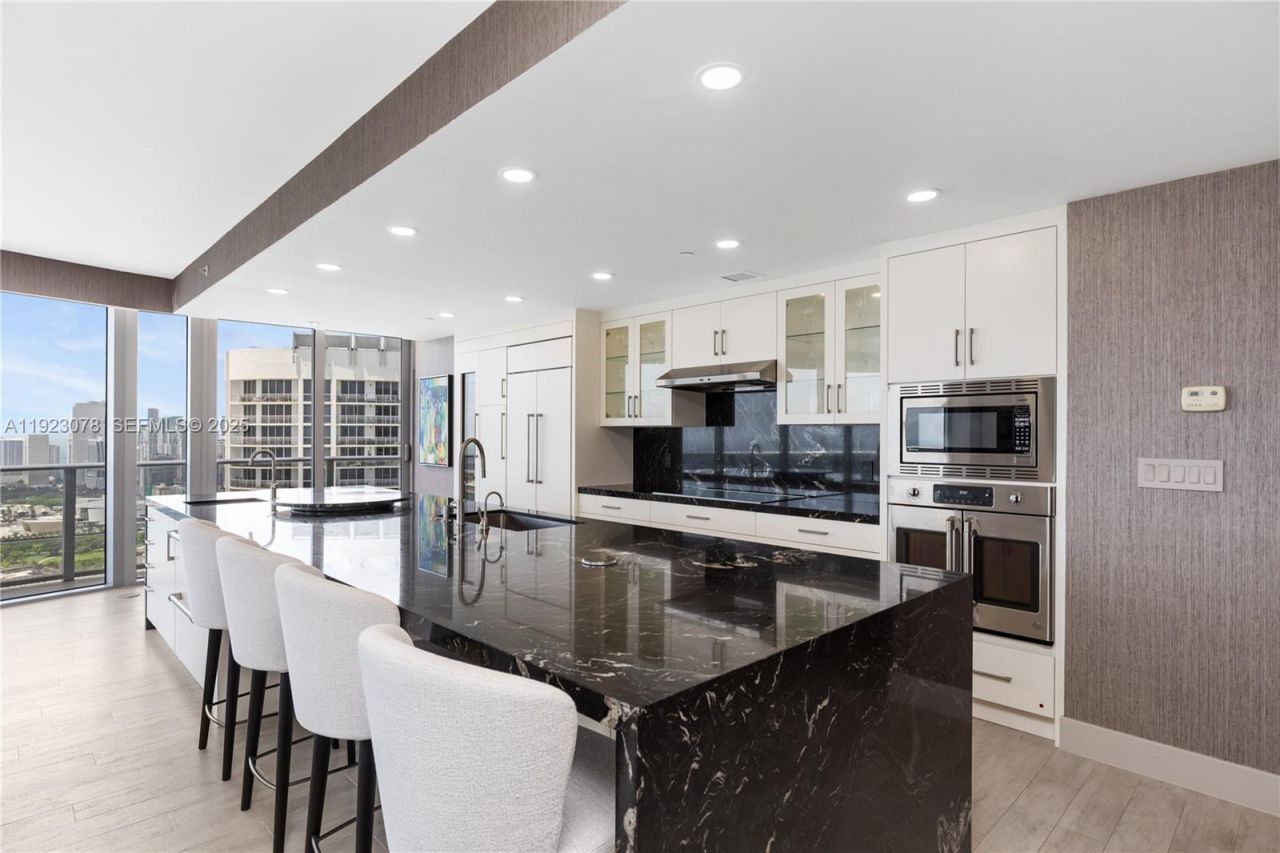 488 NE 18th St, Unit 5012, Miami, FL 33132 Photo