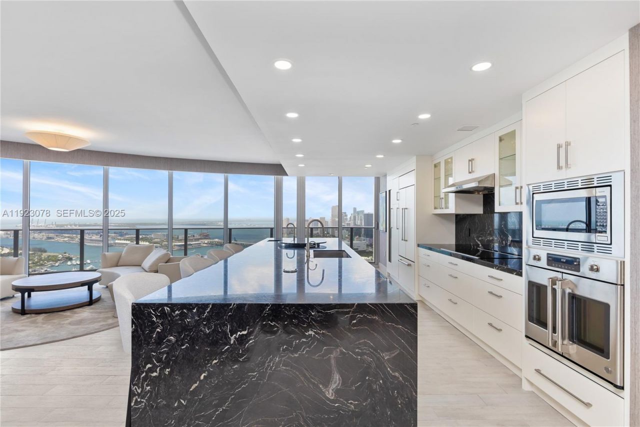 488 NE 18th St, Unit 5012, Miami, FL 33132 Photo