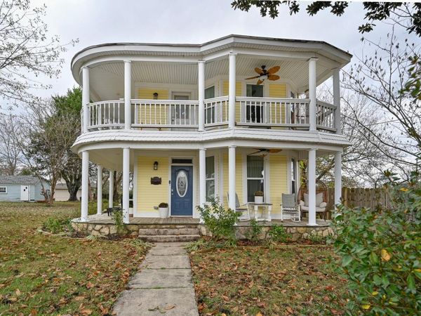 604 Tenth St., Mena, AR 71953