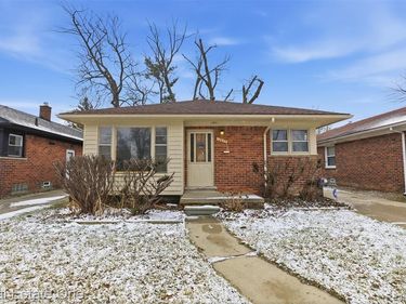 12835 Oak Park Boulevard, Oak Park, MI 48237