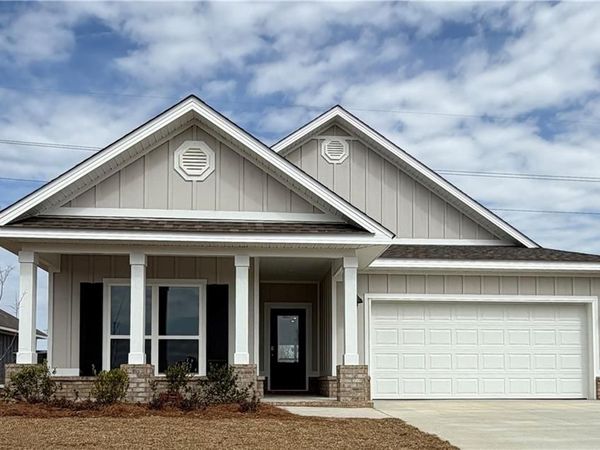 7644 Anglebrook Road N, Mobile, AL 36695