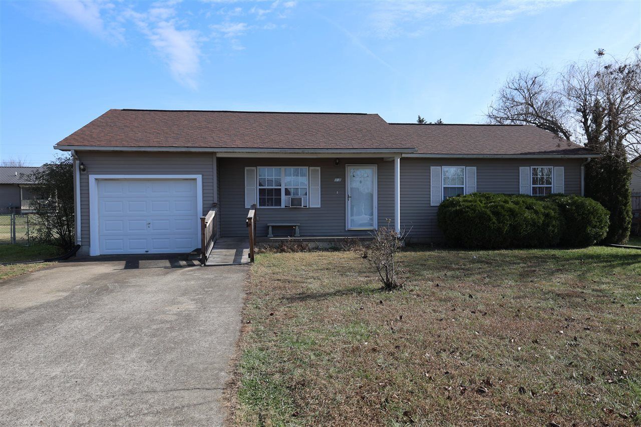 125 Waterford Lane, Glasgow, KY 42141 Main Photo