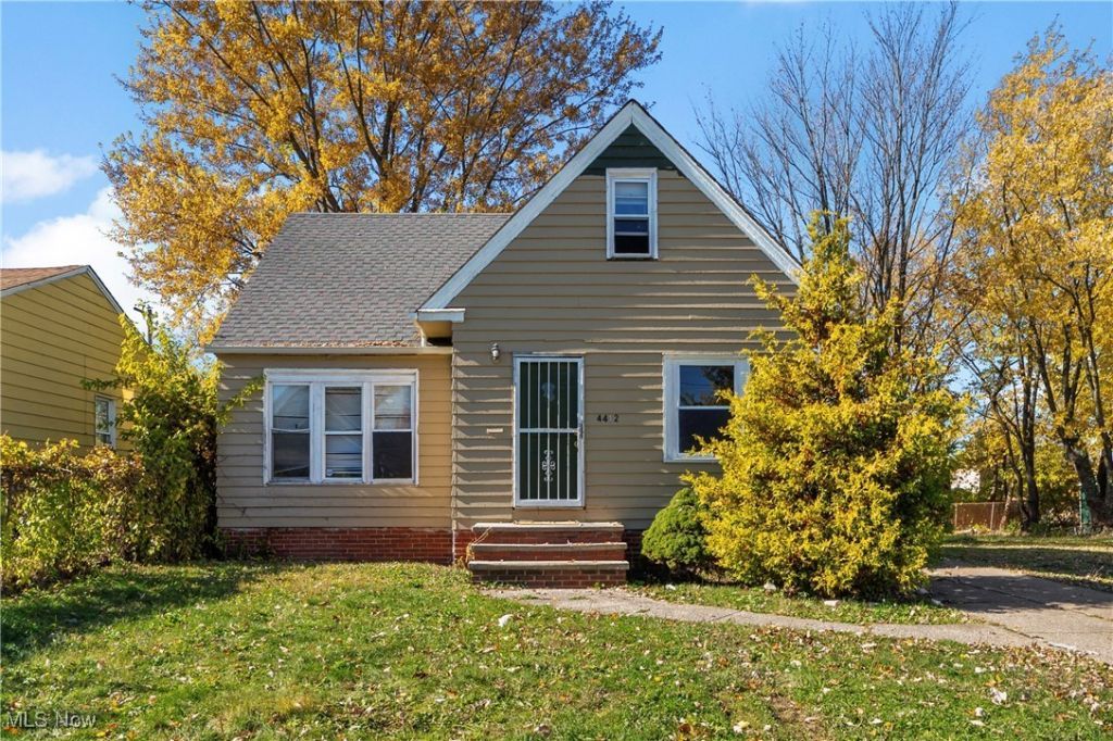 4412 E 156th Street, Cleveland, OH 44128 Main Photo