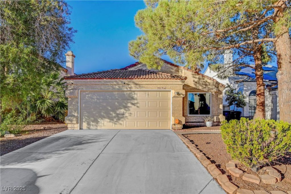 6604 Chardonay Way, Las Vegas, NV 89108 Main Photo