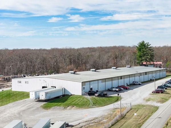 28 Interstate Ln, Crossville, TN 38571