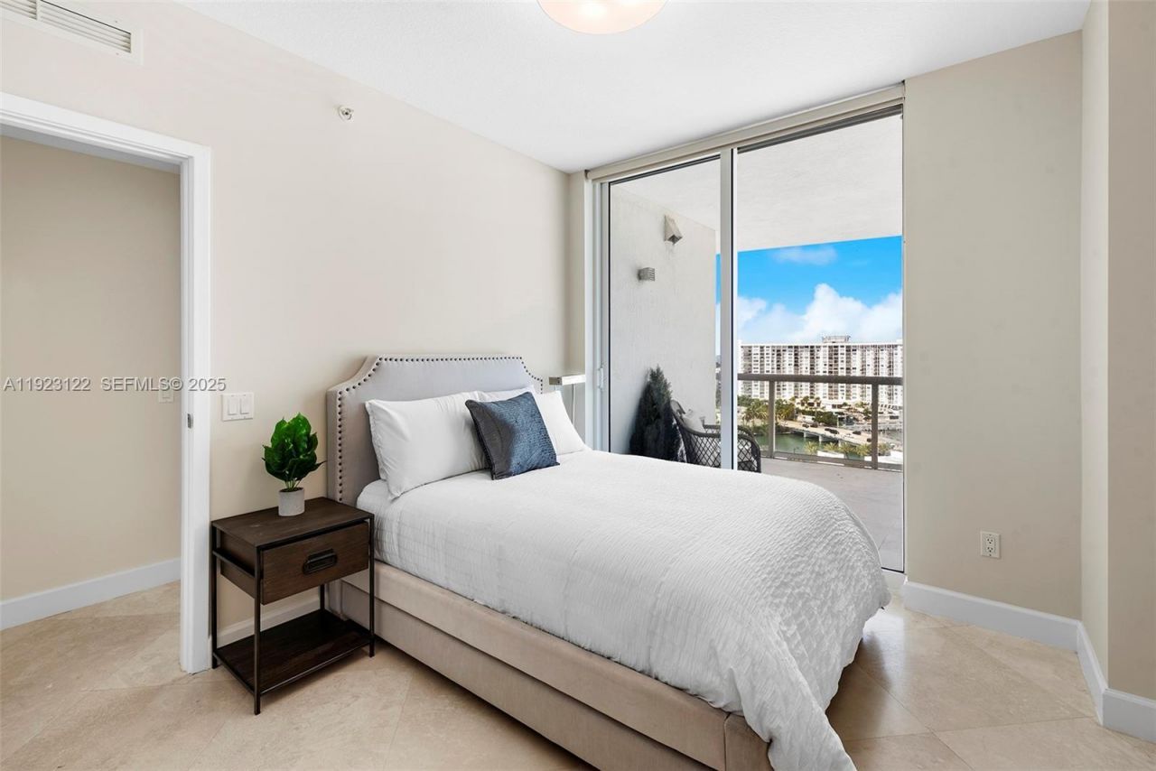 3801 Collins Ave, Unit 1602, Miami Beach, FL 33140 Photo