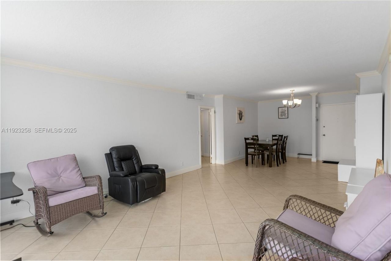 2030 S Ocean Dr, Unit 1710, Hallandale Beach, FL 33009 Photo