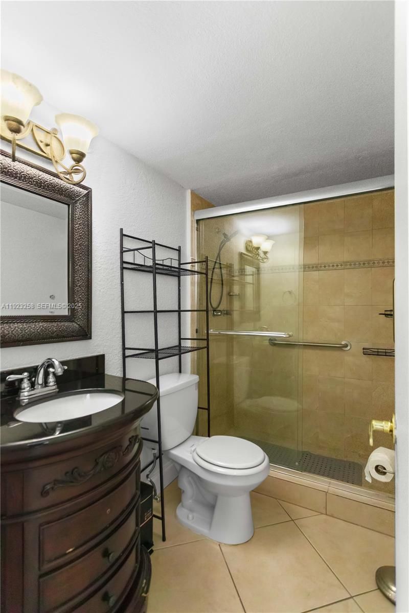 2030 S Ocean Dr, Unit 1710, Hallandale Beach, FL 33009 Photo