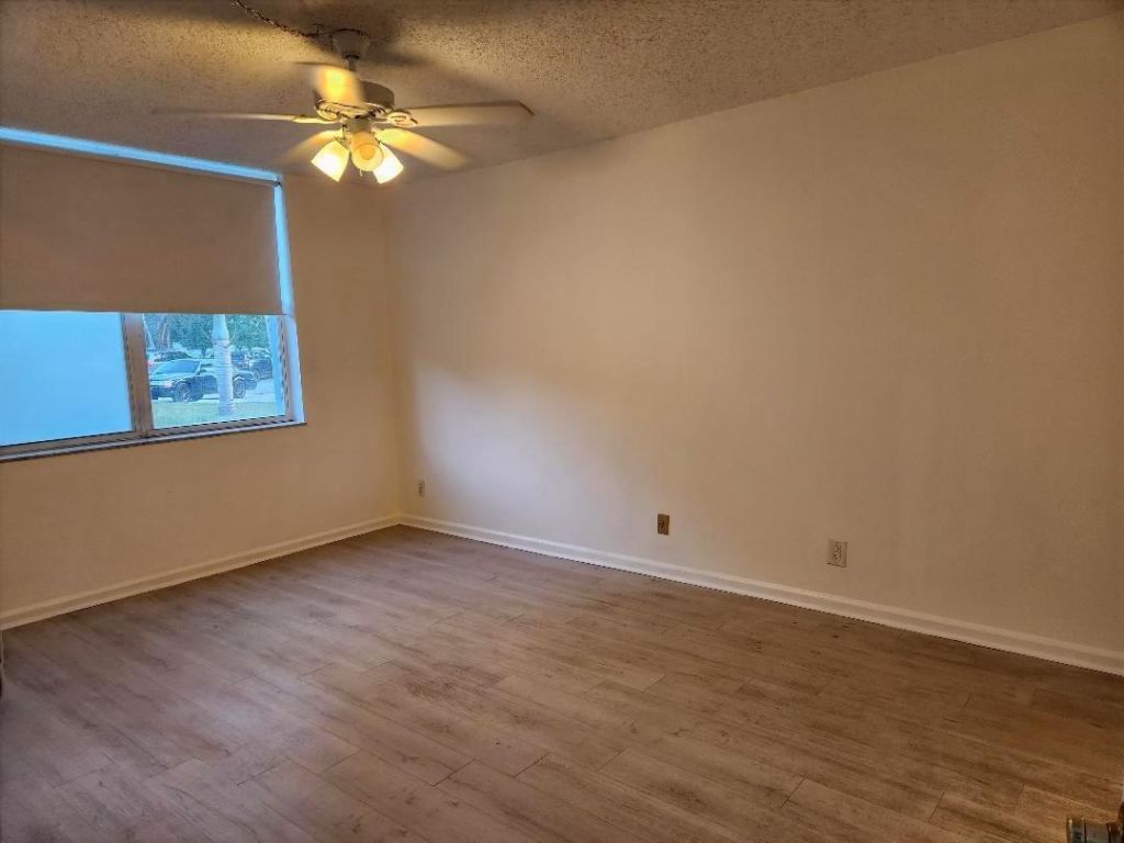 2000 S Federal Highway, Unit J106, Boynton Beach, FL 33435 Photo