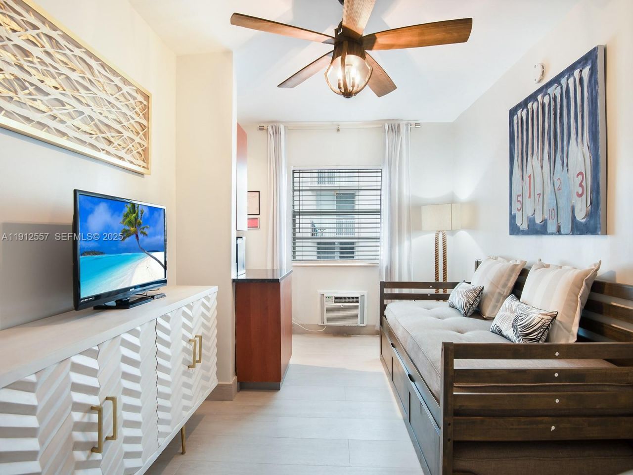 335 Ocean Dr, Unit 328, Miami Beach, FL 33139 Photo