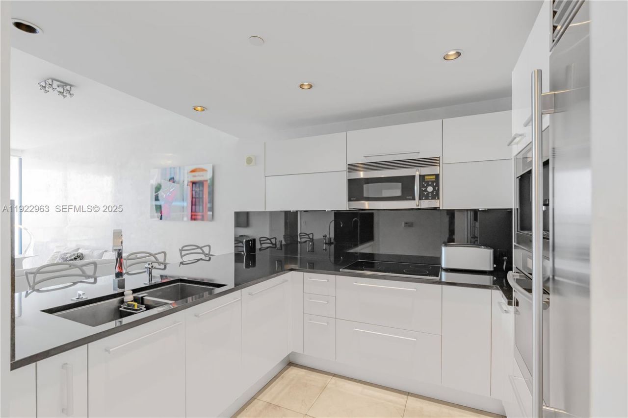 17121 Collins Ave, Unit 903, Sunny Isles Beach, FL 33160 Photo