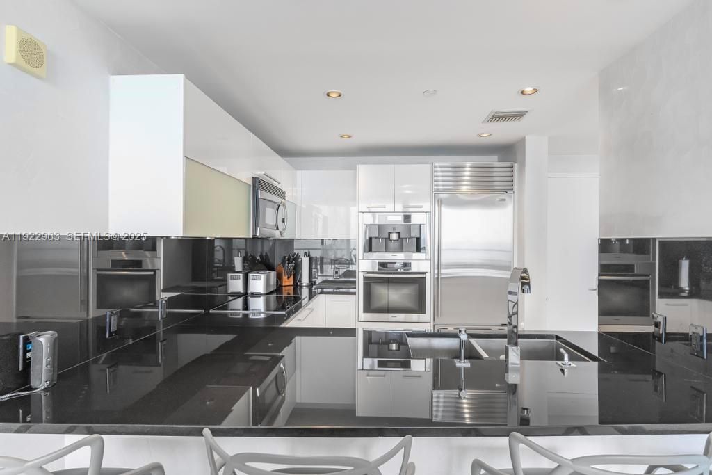 17121 Collins Ave, Unit 903, Sunny Isles Beach, FL 33160 Photo