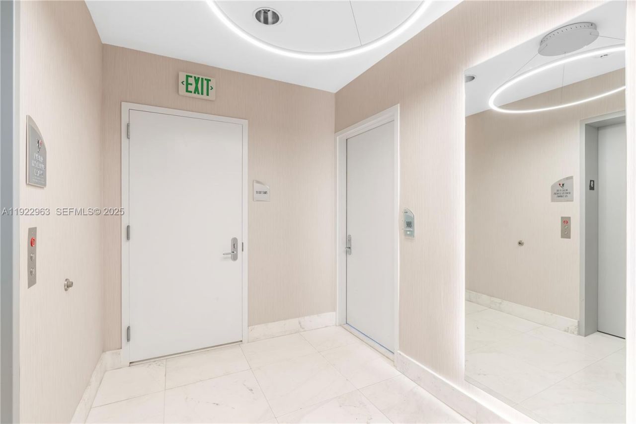 17121 Collins Ave, Unit 903, Sunny Isles Beach, FL 33160 Photo