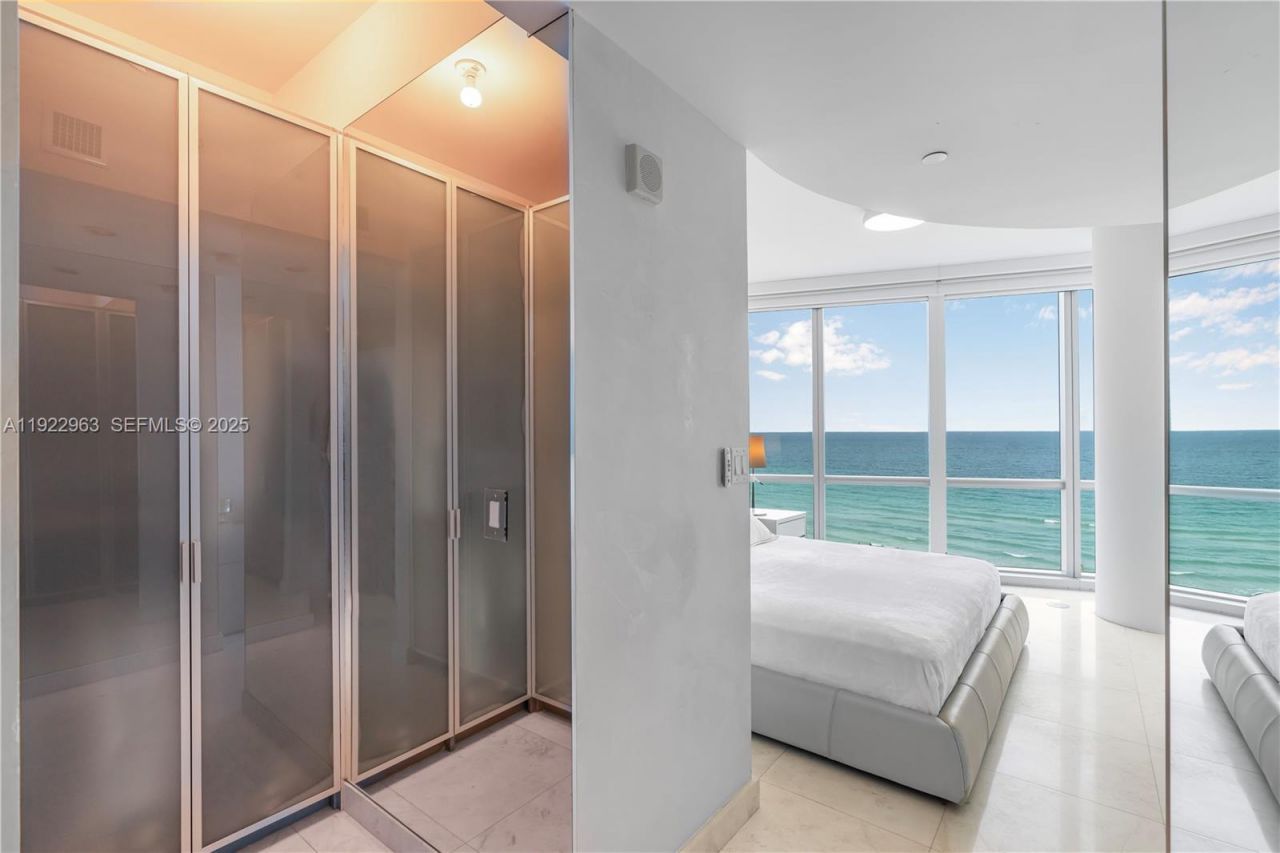 17121 Collins Ave, Unit 903, Sunny Isles Beach, FL 33160 Photo