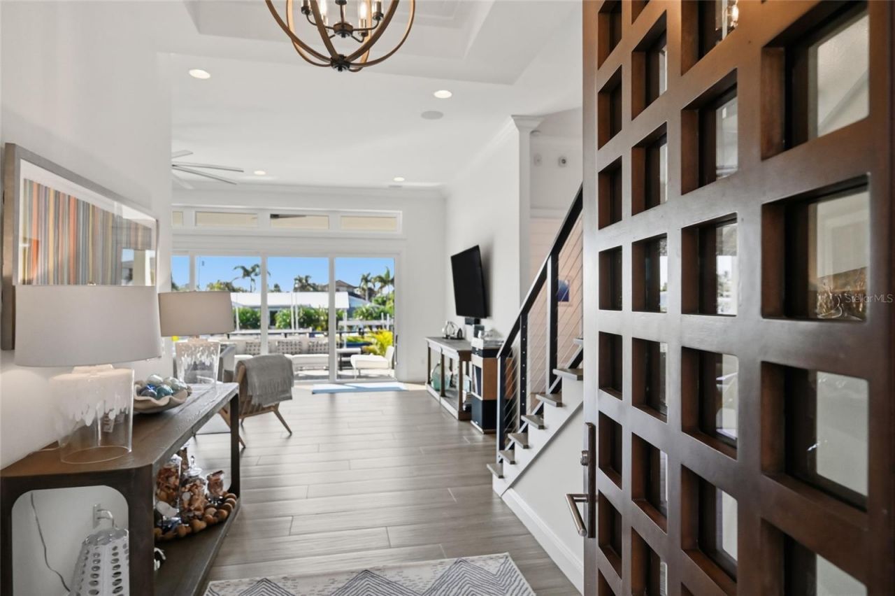 628 Dundee Lane, Holmes Beach, FL 34217 Photo