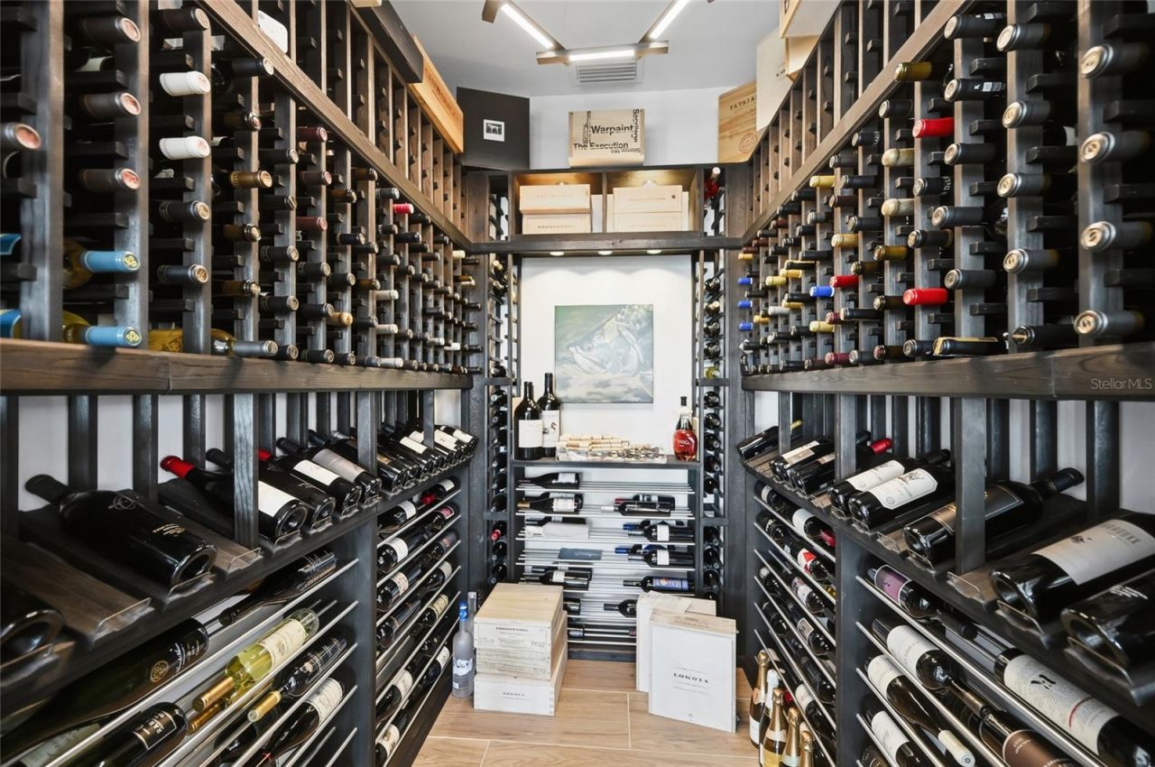 628 Dundee Lane, Holmes Beach, FL 34217 Photo