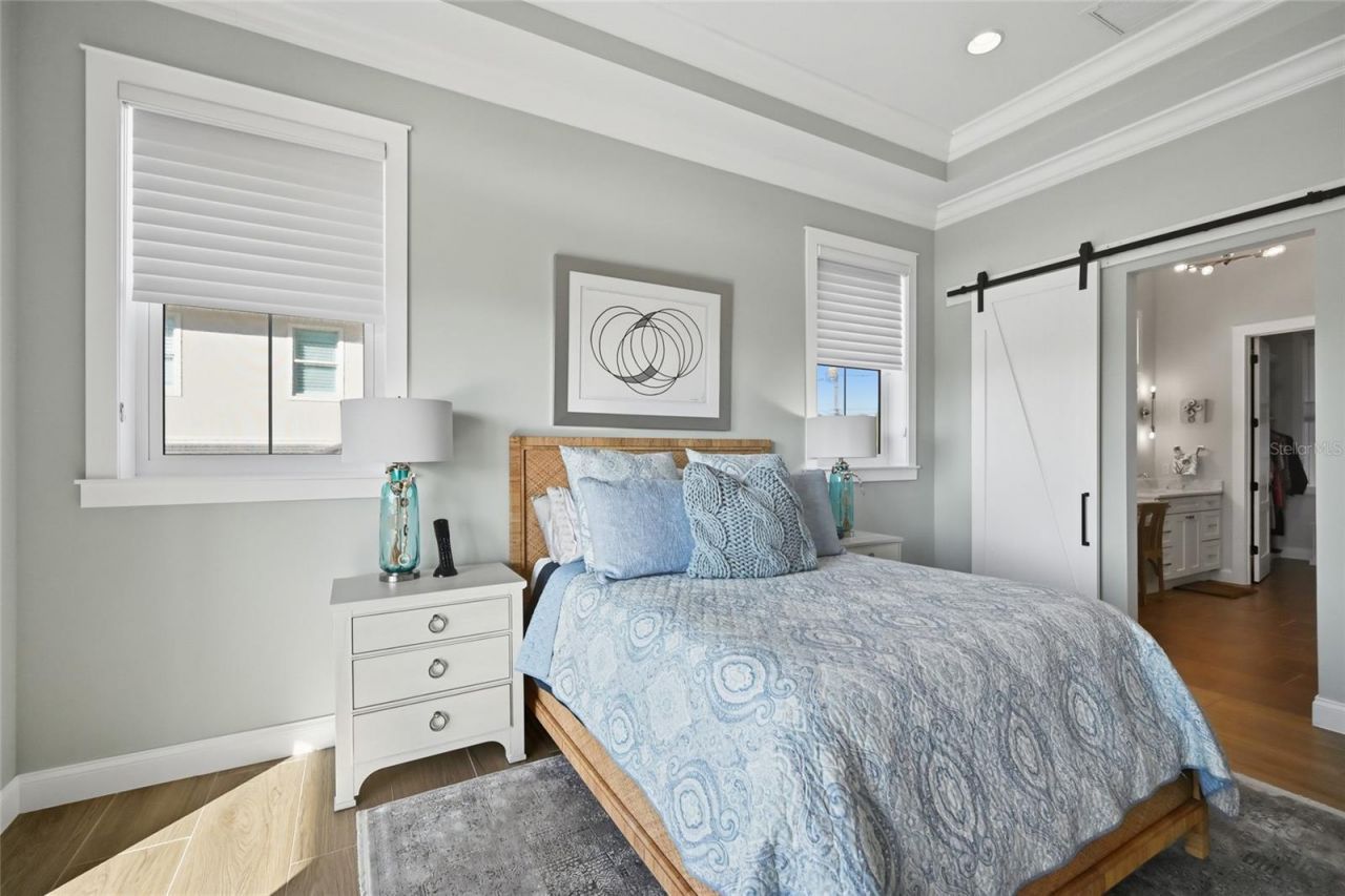 628 Dundee Lane, Holmes Beach, FL 34217 Photo