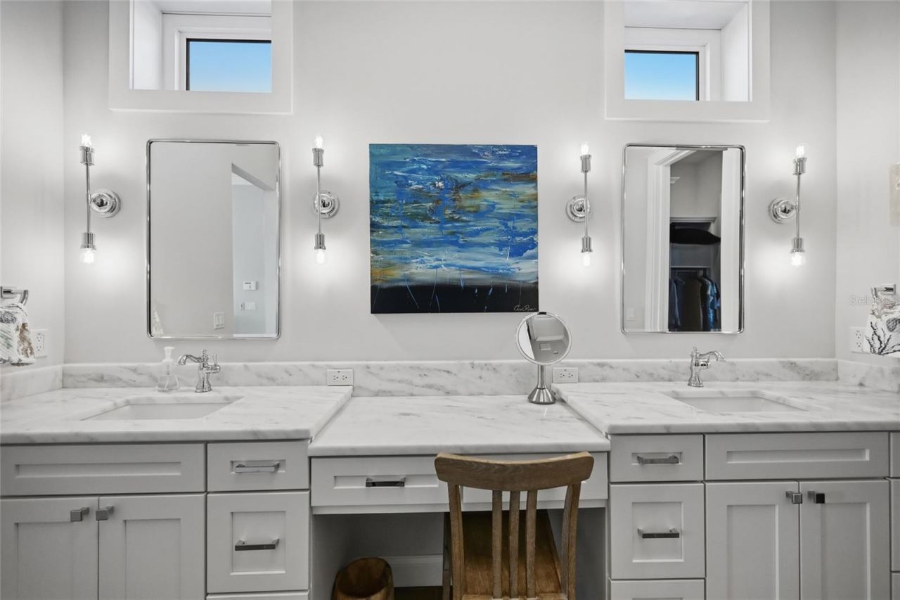 628 Dundee Lane, Holmes Beach, FL 34217 Photo