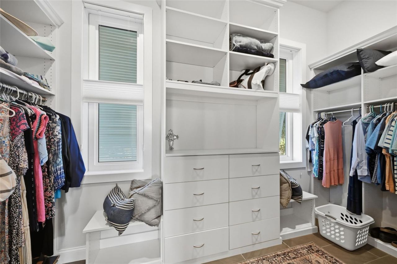 628 Dundee Lane, Holmes Beach, FL 34217 Photo