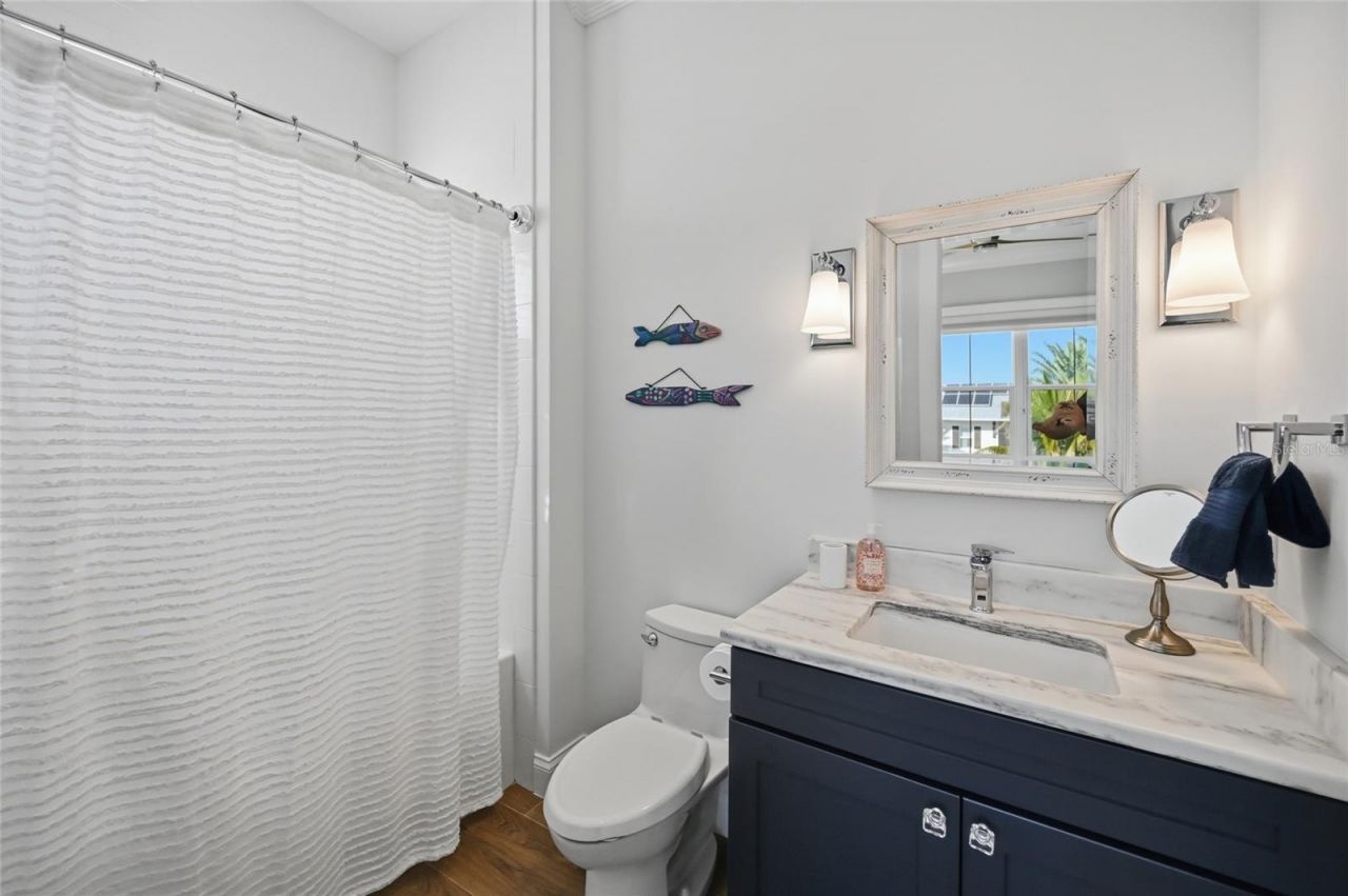 628 Dundee Lane, Holmes Beach, FL 34217 Photo