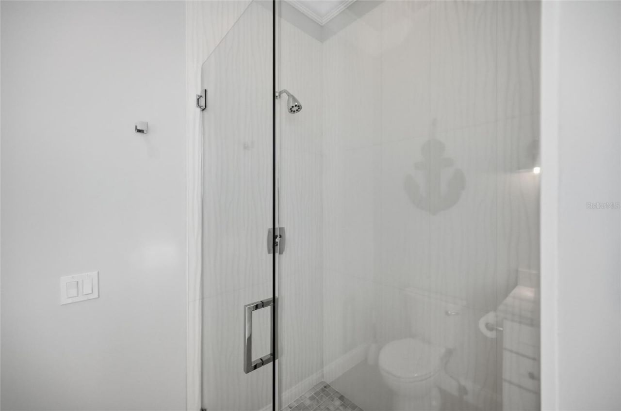 628 Dundee Lane, Holmes Beach, FL 34217 Photo