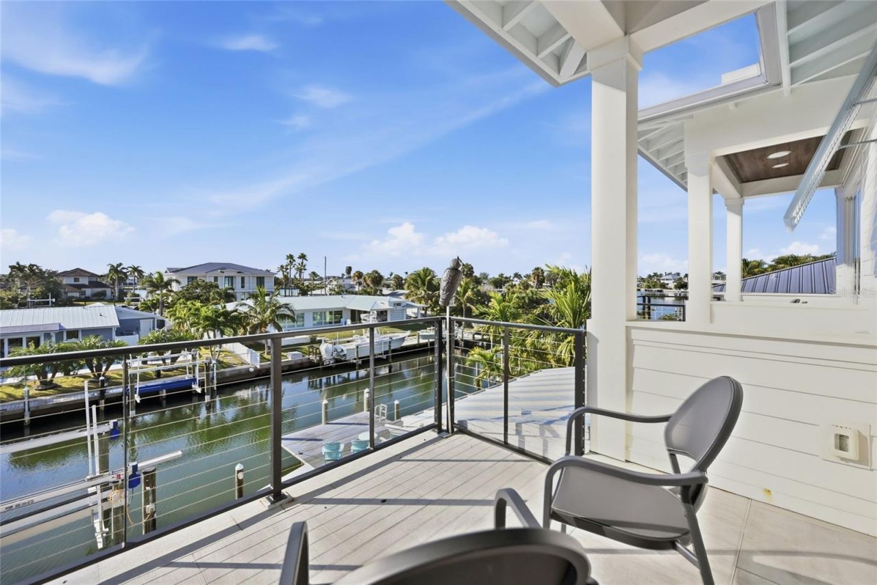 628 Dundee Lane, Holmes Beach, FL 34217 Photo