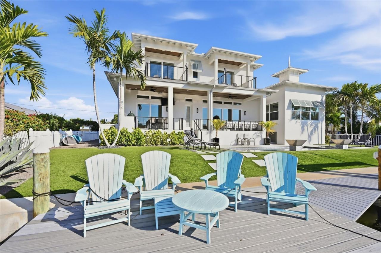 628 Dundee Lane, Holmes Beach, FL 34217 Photo