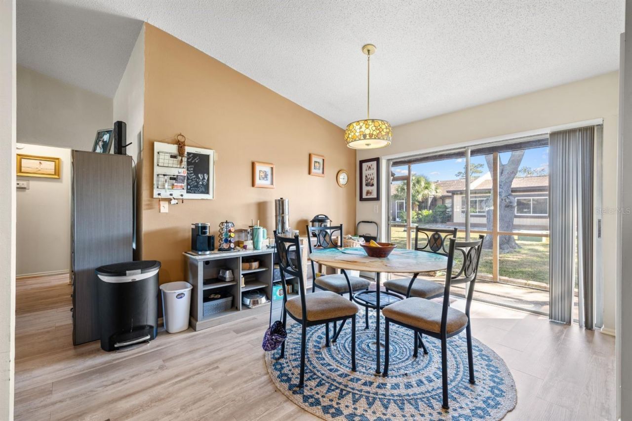 9979 88th Way, Seminole, FL 33777 Photo