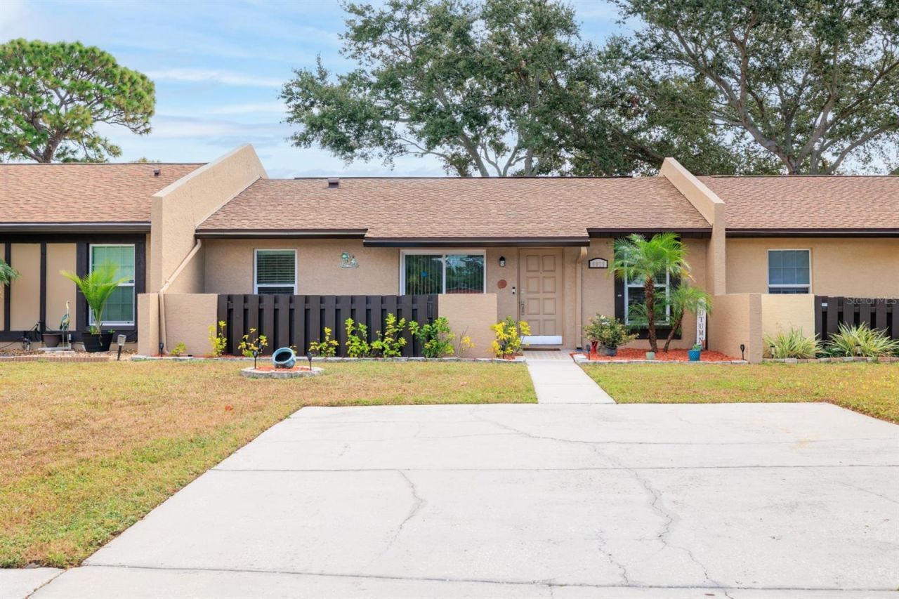 9979 88th Way, Seminole, FL 33777 Photo