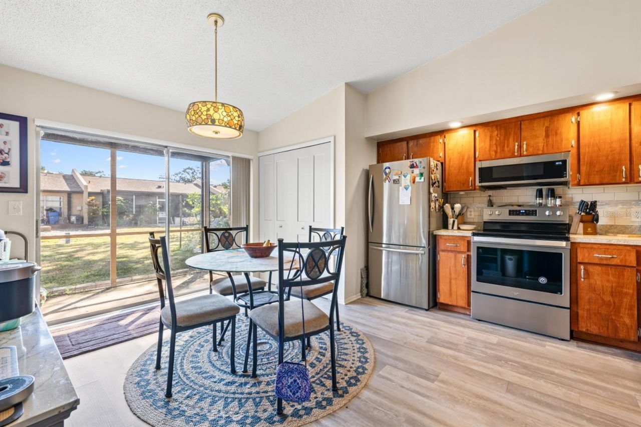 9979 88th Way, Seminole, FL 33777 Photo