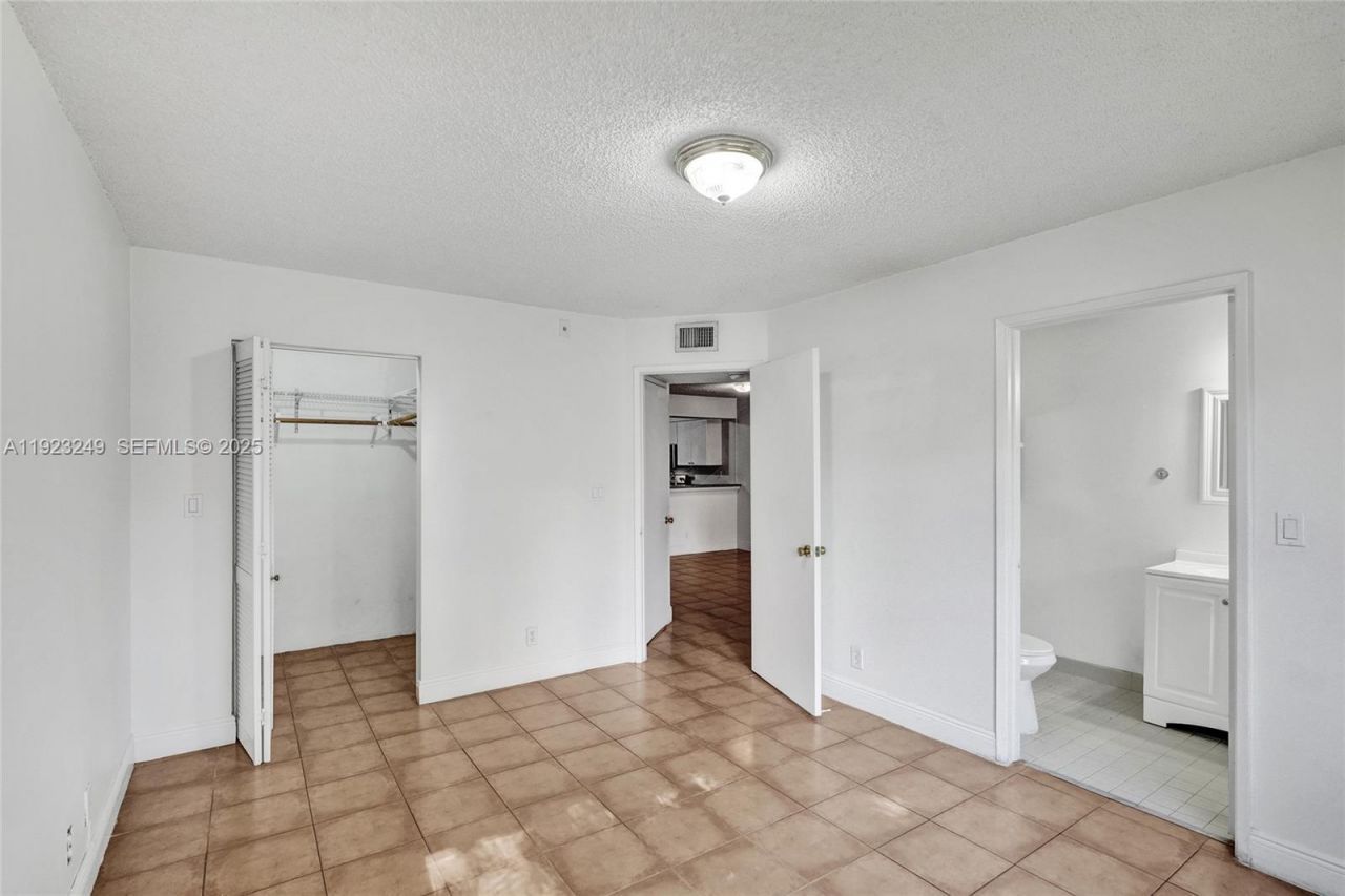 15555 N Miami Lakeway N, Unit 207, Miami Lakes, FL 33014 Photo