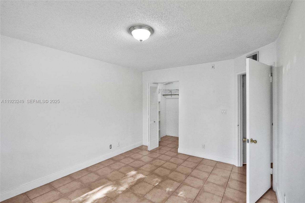 15555 N Miami Lakeway N, Unit 207, Miami Lakes, FL 33014 Photo
