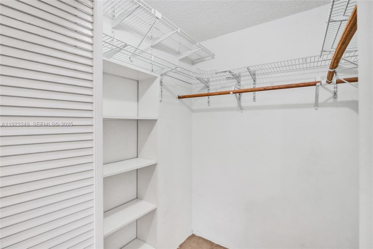 15555 N Miami Lakeway N, Unit 207, Miami Lakes, FL 33014 Photo