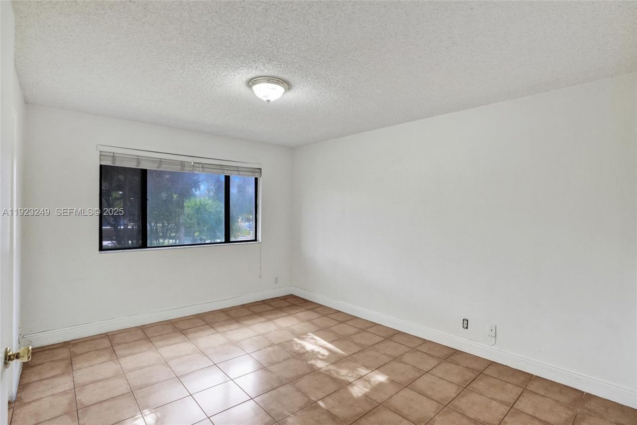 15555 N Miami Lakeway N, Unit 207, Miami Lakes, FL 33014 Photo