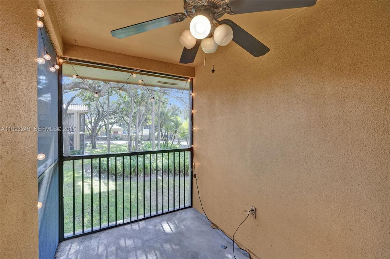 15555 N Miami Lakeway N, Unit 207, Miami Lakes, FL 33014 Photo