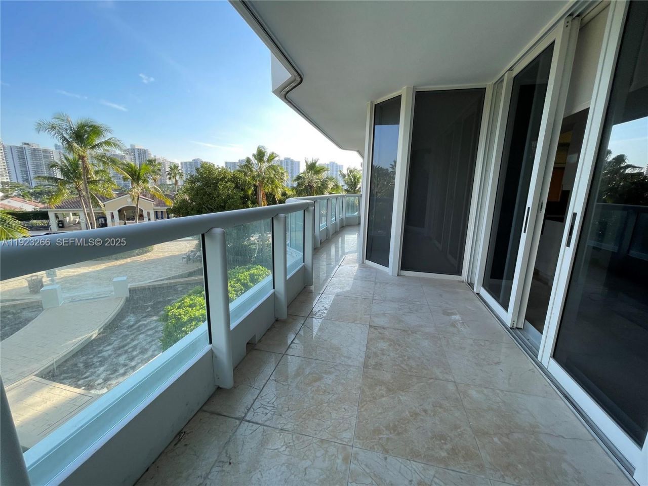 21055 Yacht Club Dr, Unit 610, Aventura, FL 33180 Photo