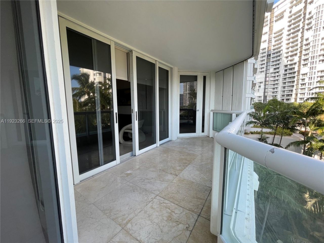 21055 Yacht Club Dr, Unit 610, Aventura, FL 33180 Photo