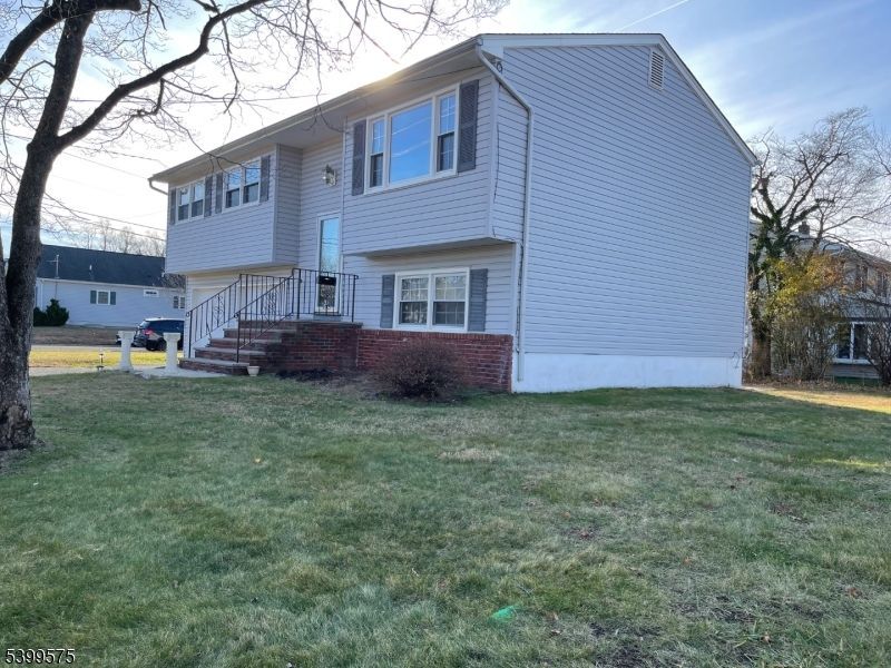 57 Greenbrook Rd Middlesex, NJ 