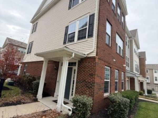 101 Truman Dr, Wood-Ridge, NJ 07075