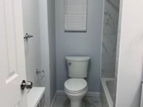 13 Carolyn Terrace, Roselle, NJ 07203