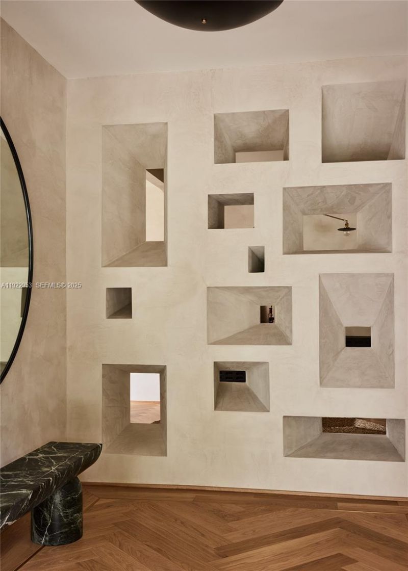 1315 Lenox Ave, Miami Beach, FL 33139 Photo