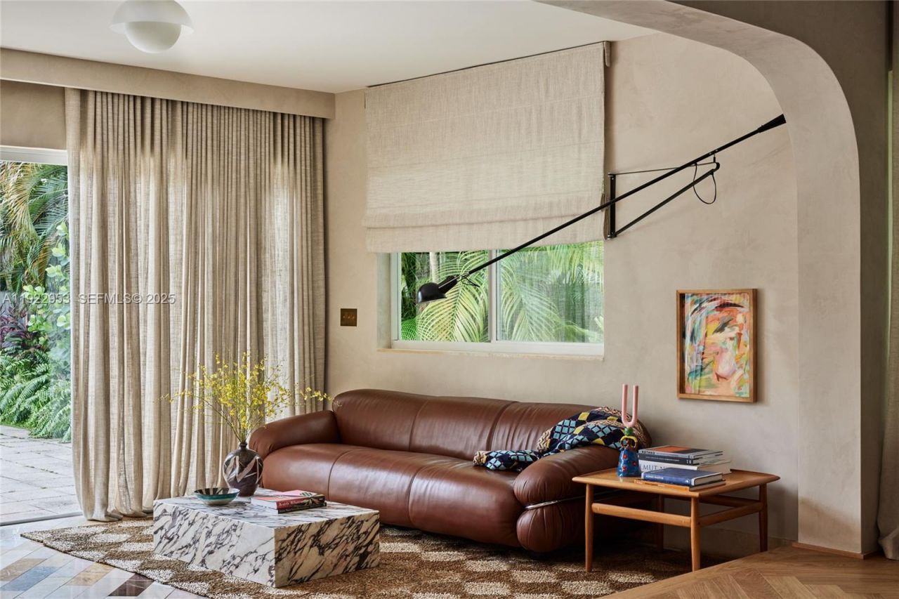 1315 Lenox Ave, Miami Beach, FL 33139 Photo