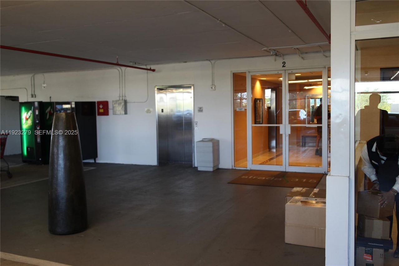 315 NE 3rd Ave, Unit 2005, Fort Lauderdale, FL 33301 Photo