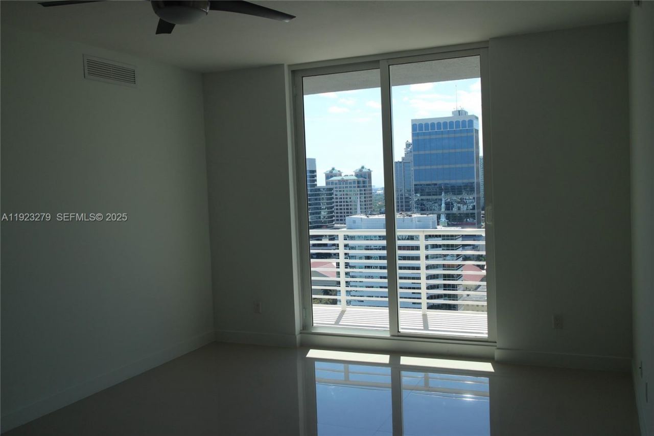 315 NE 3rd Ave, Unit 2005, Fort Lauderdale, FL 33301 Photo
