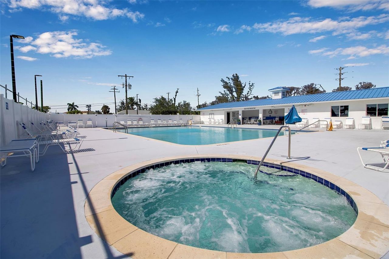 10315 Cortez Rd W, Unit 1B, Bradenton, FL 34210 Photo