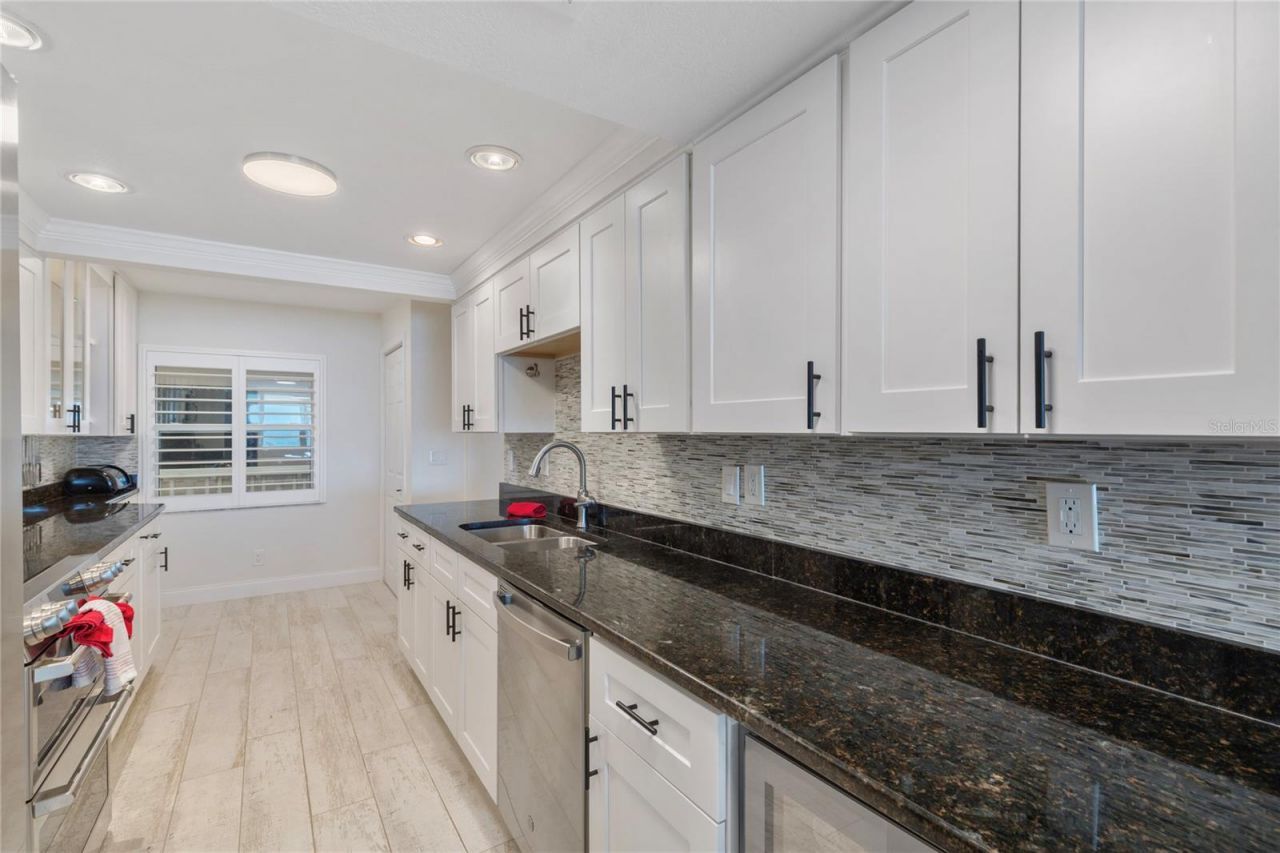 2900 Gulf Boulevard, Unit 202, Belleair Beach, FL 33786 Photo